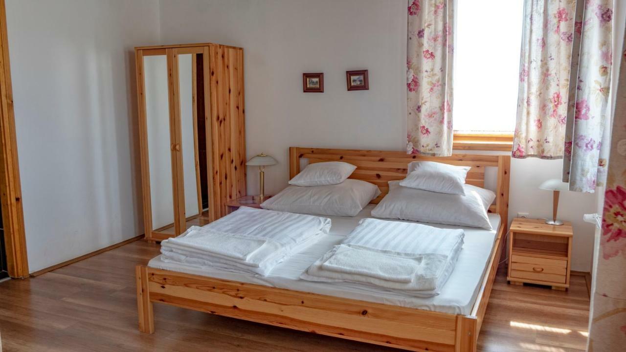Ebner Pince - Panzio Bed & Breakfast Turbékpuszta Dış mekan fotoğraf